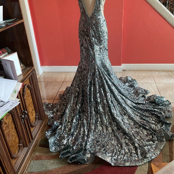 Jovani teal gown with train - Picture 4 of 12